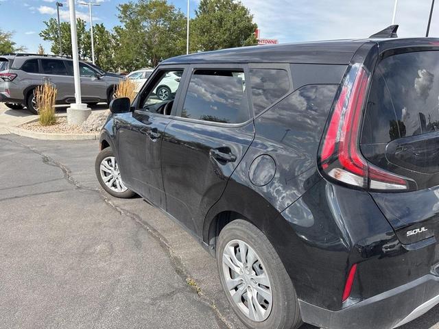 Photo of 2023 Fusion Orange Kia Soul