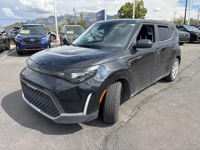 Photo of 2023 Fusion Orange Kia Soul