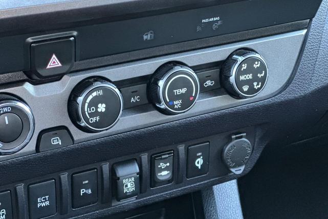 Photo of 2019 Super White Toyota Tacoma