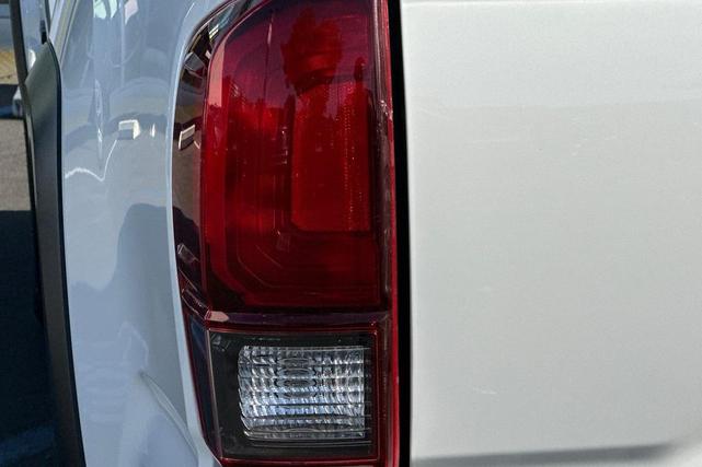 Photo of 2019 Super White Toyota Tacoma