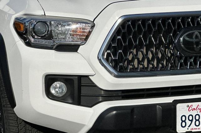 Photo of 2019 Super White Toyota Tacoma