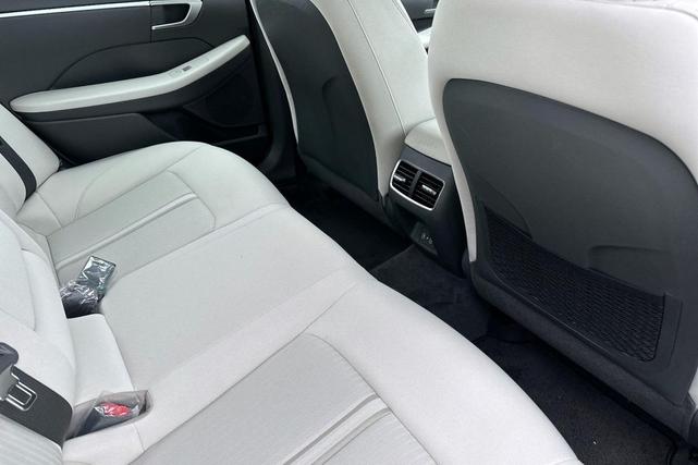Photo of 2025 Portofino Gray Hyundai SONATA Hybrid