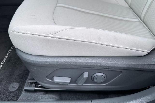 Photo of 2025 Portofino Gray Hyundai SONATA Hybrid