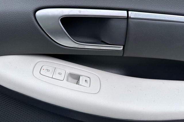 Photo of 2025 Portofino Gray Hyundai SONATA Hybrid