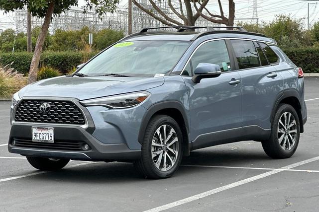 Photo of 2022 Celestite Toyota Corolla Cross