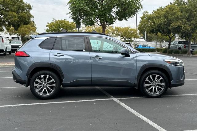 Photo of 2022 Celestite Toyota Corolla Cross
