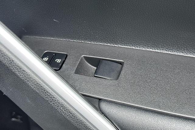 Photo of 2022 Celestite Toyota Corolla Cross