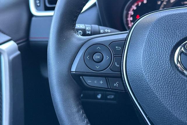 Photo of 2021 Blizzard Pearl Toyota RAV4