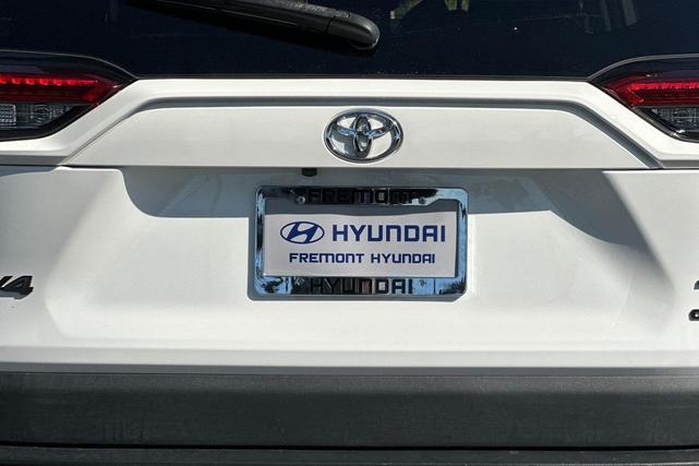 Photo of 2021 Blizzard Pearl Toyota RAV4