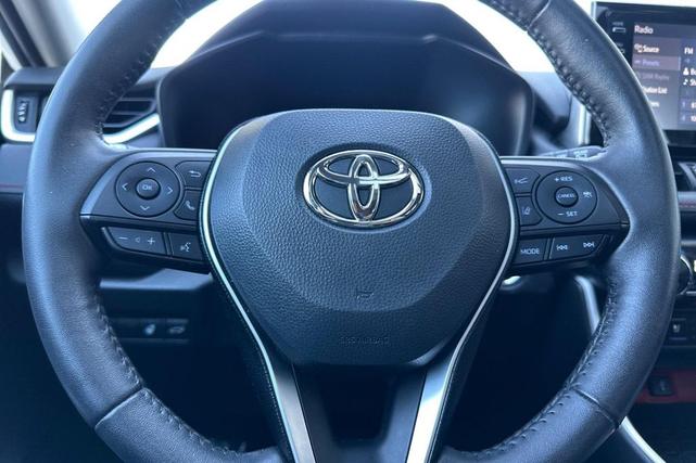 Photo of 2021 Blizzard Pearl Toyota RAV4