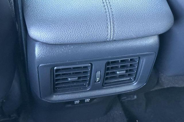 Photo of 2021 Blizzard Pearl Toyota RAV4