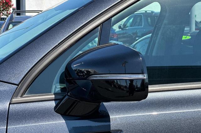 Photo of 2022 Gravity Grey Kia Sorento