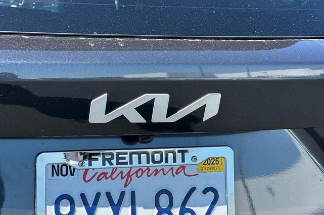 Photo of 2022 Gravity Grey Kia Sorento