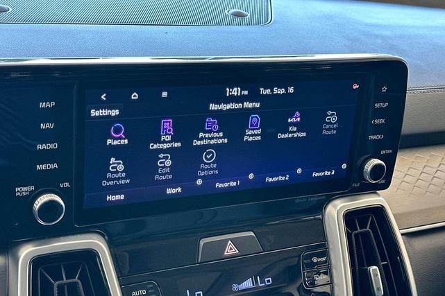 Photo of 2022 Gravity Grey Kia Sorento