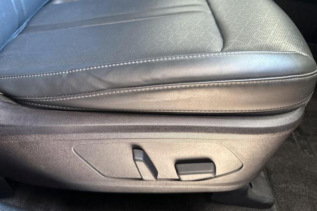 Photo of 2022 Gravity Grey Kia Sorento