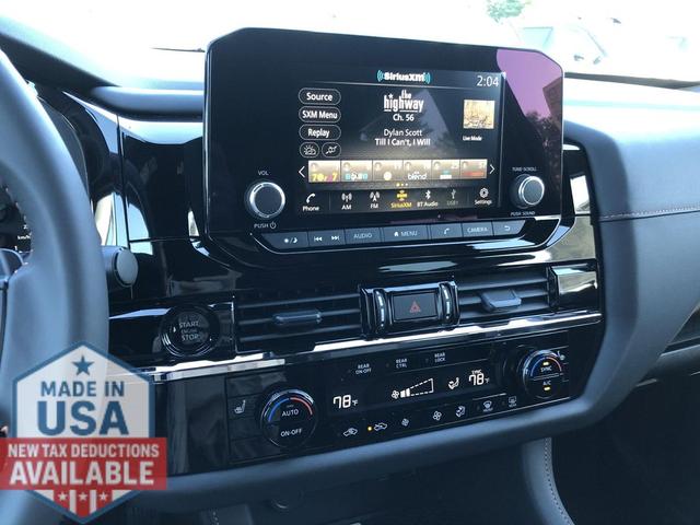 Photo of 2025 Glacier White Nissan Pathfinder