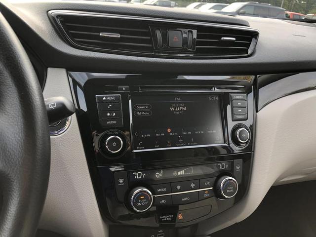 Photo of 2022 Caspian Blue Metallic Nissan Rogue Sport