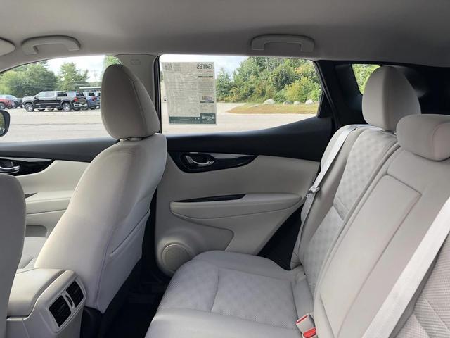 Photo of 2022 Caspian Blue Metallic Nissan Rogue Sport