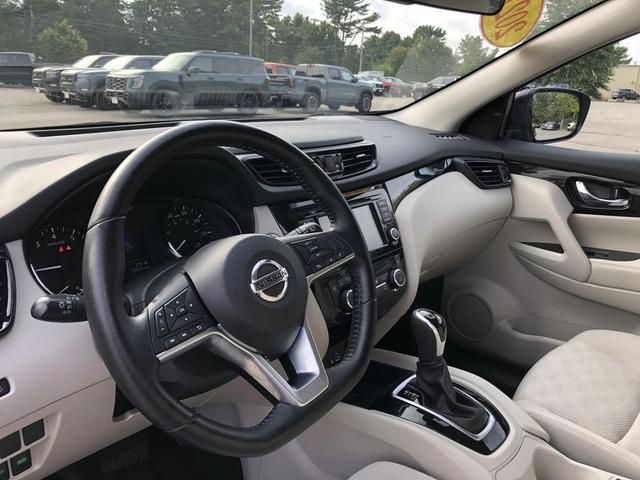 Photo of 2022 Caspian Blue Metallic Nissan Rogue Sport