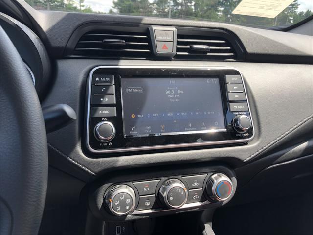 Photo of 2025 Super Black Nissan Versa