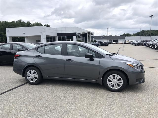 Photo of 2025 Gun Metallic Nissan Versa