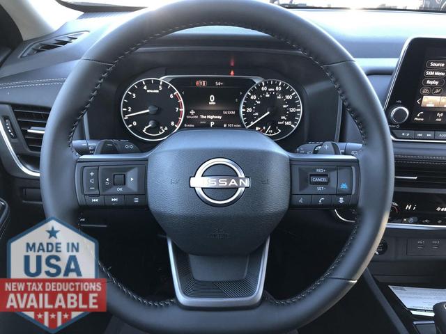 Photo of 2026 Everest White Pearl Tricoat Nissan Rogue