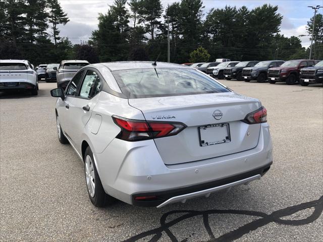 Photo of 2025 Brilliant Silver Nissan Versa