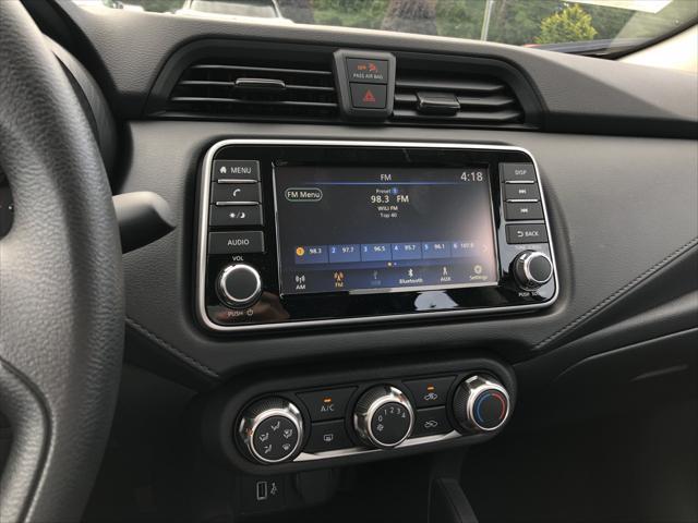 Photo of 2025 Brilliant Silver Nissan Versa