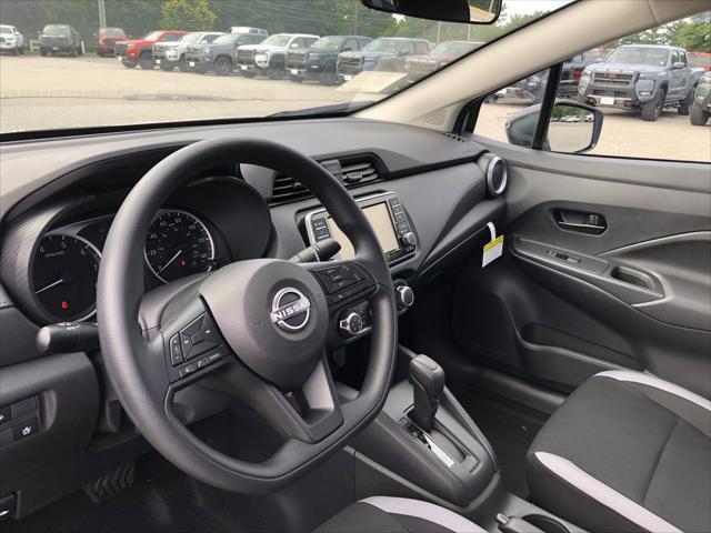 Photo of 2025 Brilliant Silver Nissan Versa