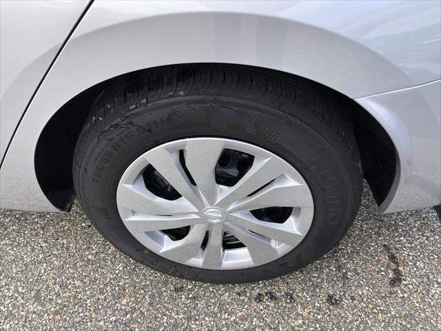 Photo of 2025 Brilliant Silver Nissan Versa