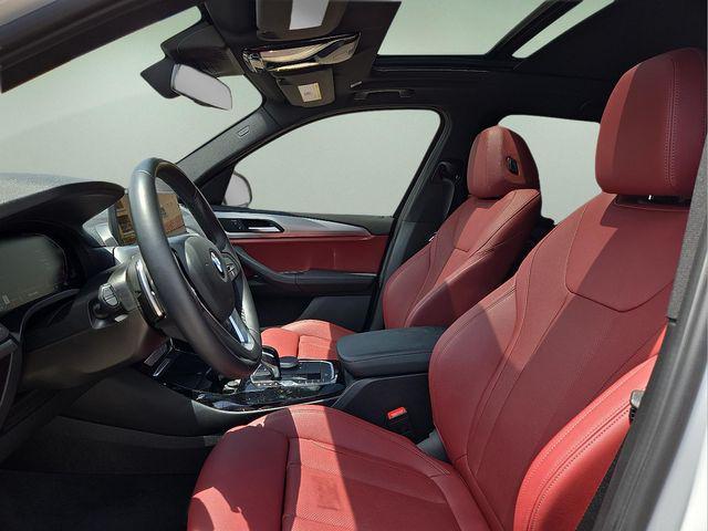 Photo of 2023 Mineral White Metallic BMW X3