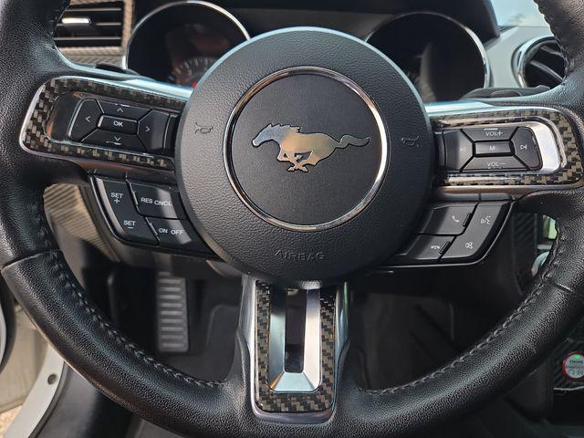 Photo of 2017 White Ford Mustang