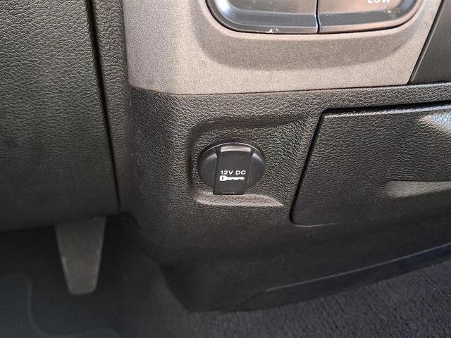 Photo of 2017 Bright White Clearcoat RAM 1500
