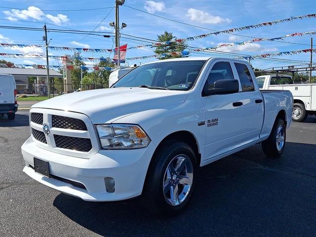 Photo of 2017 Bright White Clearcoat RAM 1500