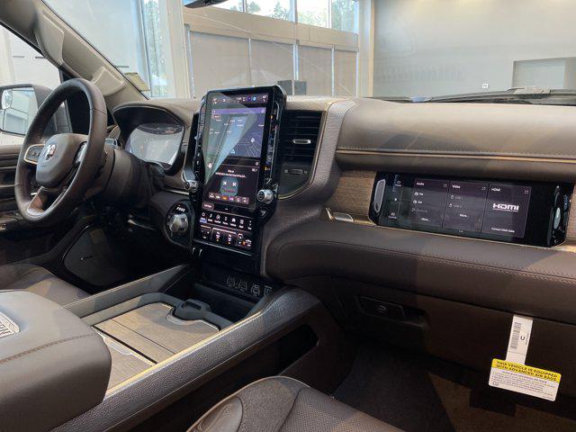 Photo of 2025 Diamond Black Crystal Pearlcoat RAM 1500