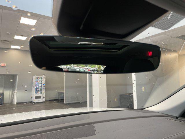 Photo of 2023 Glacier White Metallic Audi Q8