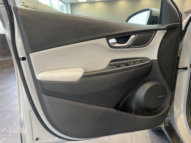 Photo of 2023 Cyber Silver Hyundai KONA