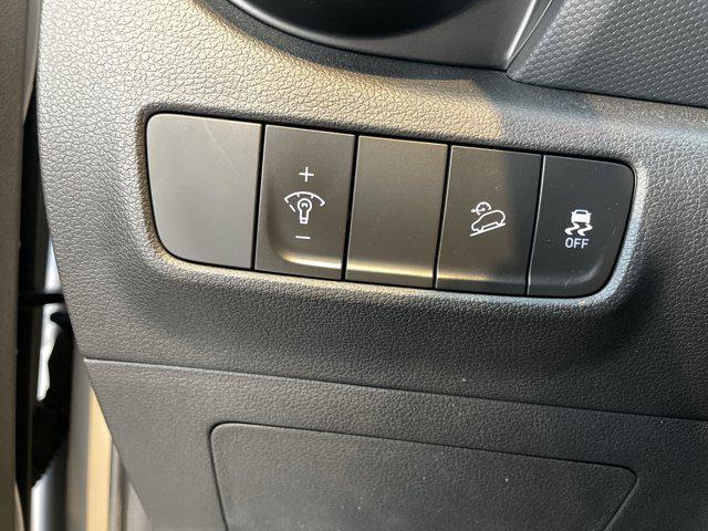 Photo of 2023 Cyber Silver Hyundai KONA