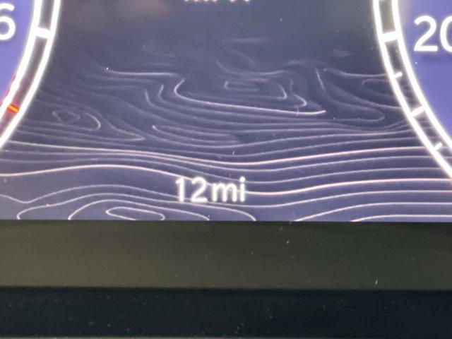 Photo of 2025 Diamond Black Crystal Pearlcoat Jeep Grand Cherokee L