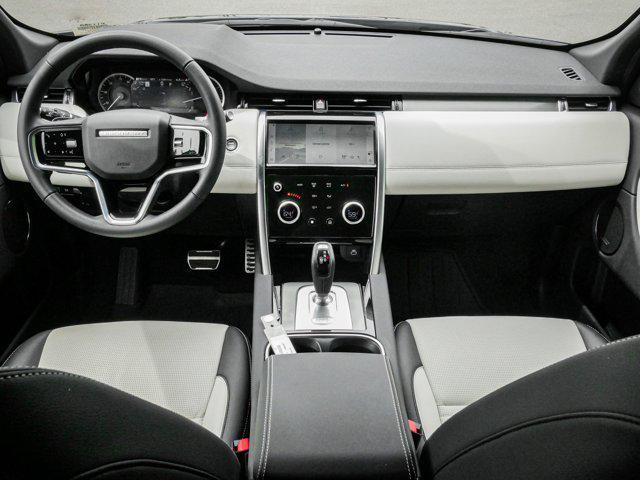 Photo of 2023 Byron Blue Metallic Land Rover Discovery Sport