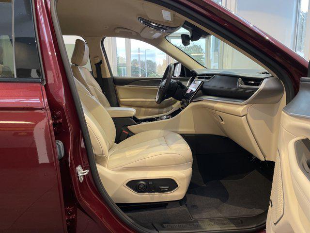 Photo of 2021 Velvet Red Pearlcoat Jeep Grand Cherokee L