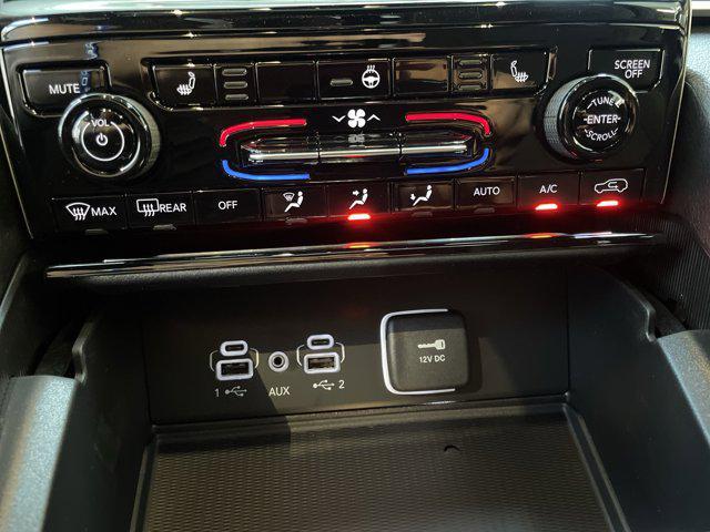 Photo of 2025 Silver Zynith Jeep Grand Cherokee L