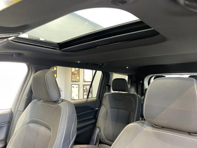 Photo of 2025 Silver Zynith Jeep Grand Cherokee L