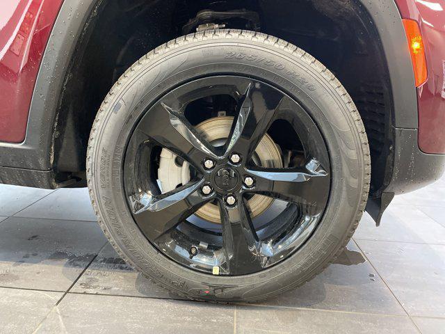 Photo of 2025 Velvet Red Pearlcoat Jeep Grand Cherokee