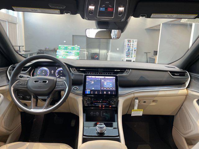 Photo of 2025 Velvet Red Pearlcoat Jeep Grand Cherokee