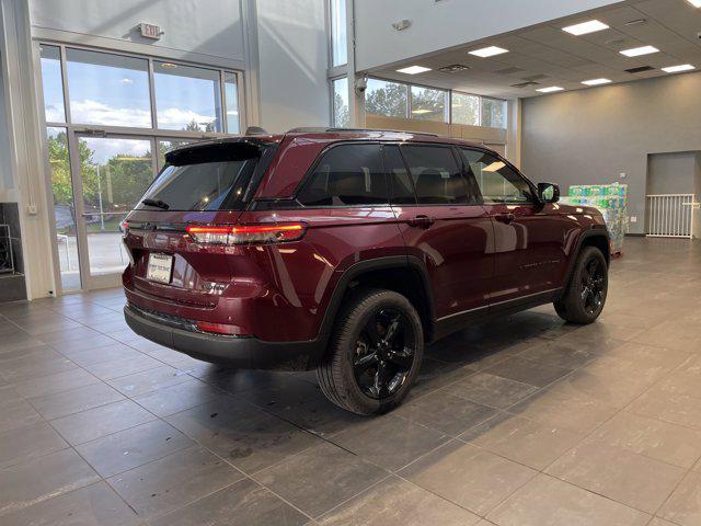 Photo of 2025 Velvet Red Pearlcoat Jeep Grand Cherokee