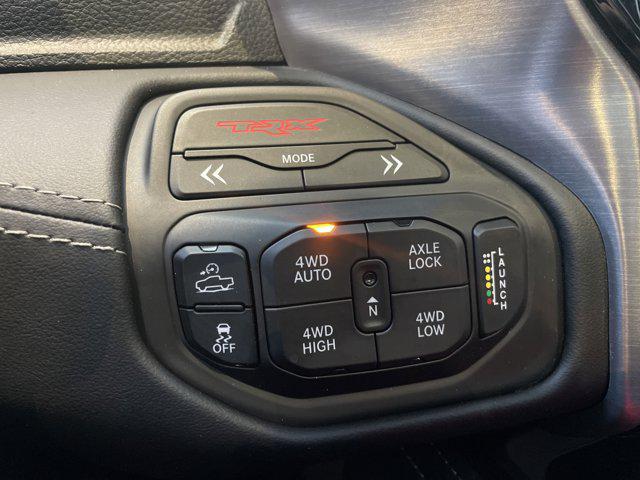 Photo of 2022 Diamond Black Crystal Pearlcoat RAM 1500