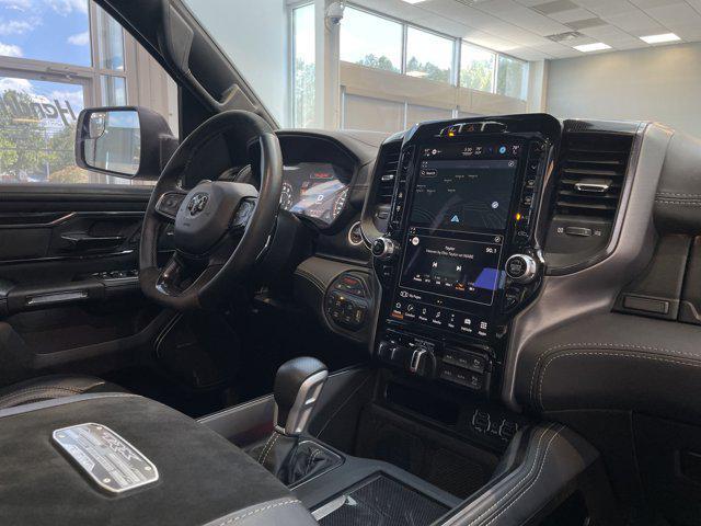 Photo of 2022 Diamond Black Crystal Pearlcoat RAM 1500