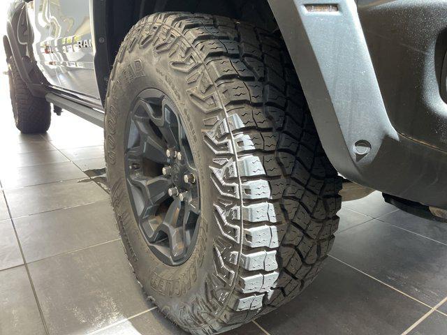 Photo of 2022 Diamond Black Crystal Pearlcoat RAM 1500
