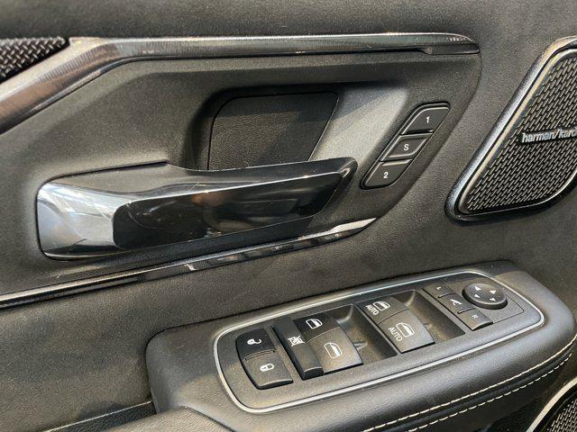 Photo of 2022 Diamond Black Crystal Pearlcoat RAM 1500